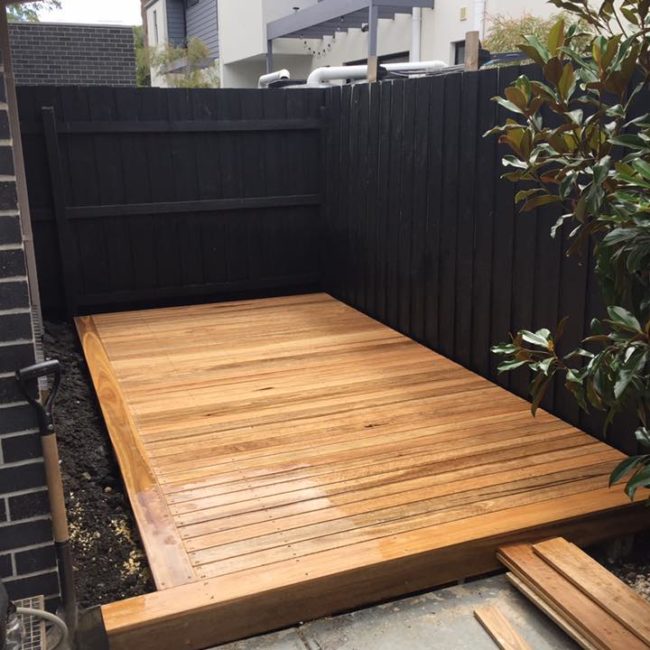 Landscaping Outdoor Area - Backyard Yard Deck With Day Seat