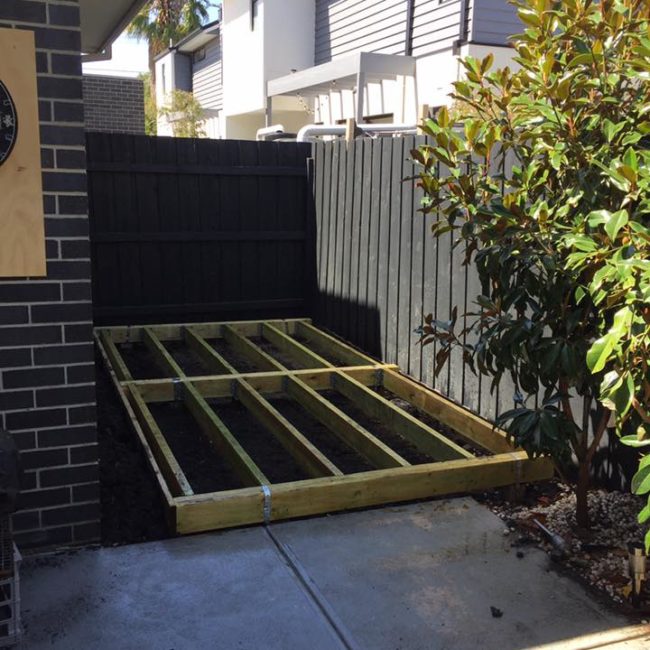 Landscaping Outdoor Area - Backyard Yard Deck With Day Seat